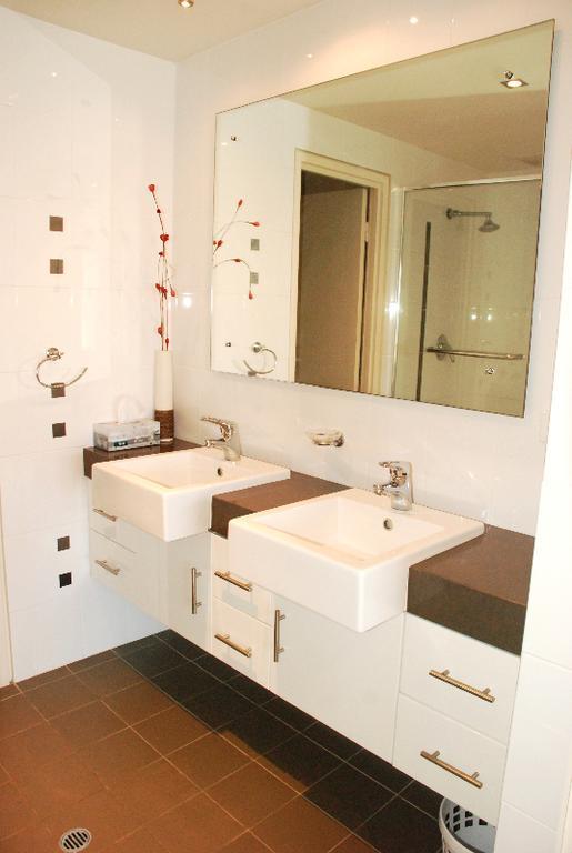 Spinnakers By Rockingham Apartments Εξωτερικό φωτογραφία