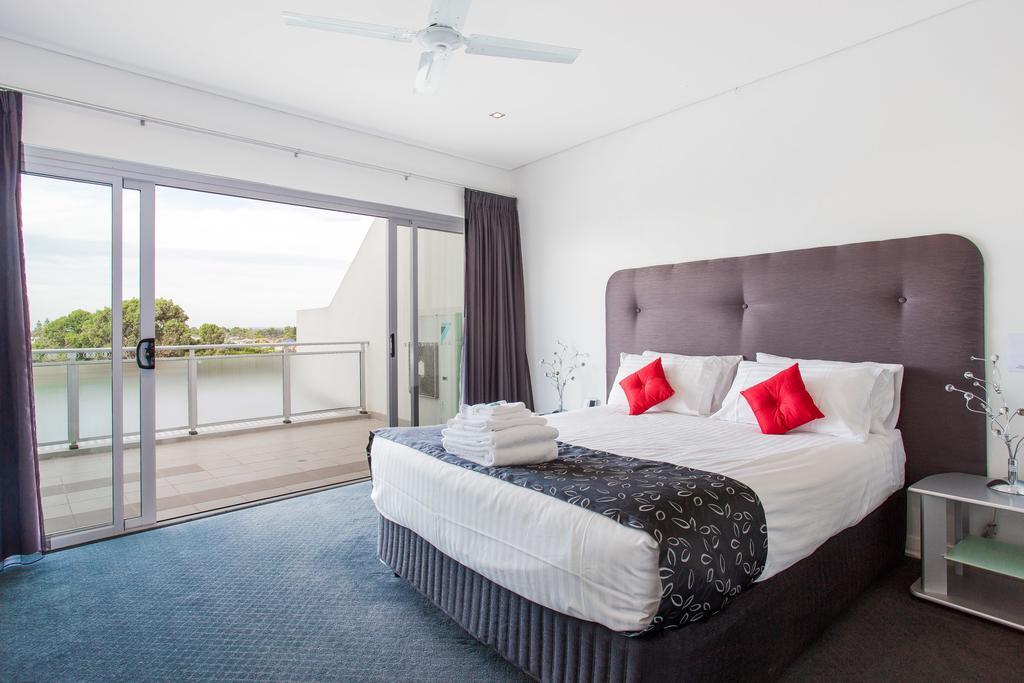 Spinnakers By Rockingham Apartments Εξωτερικό φωτογραφία