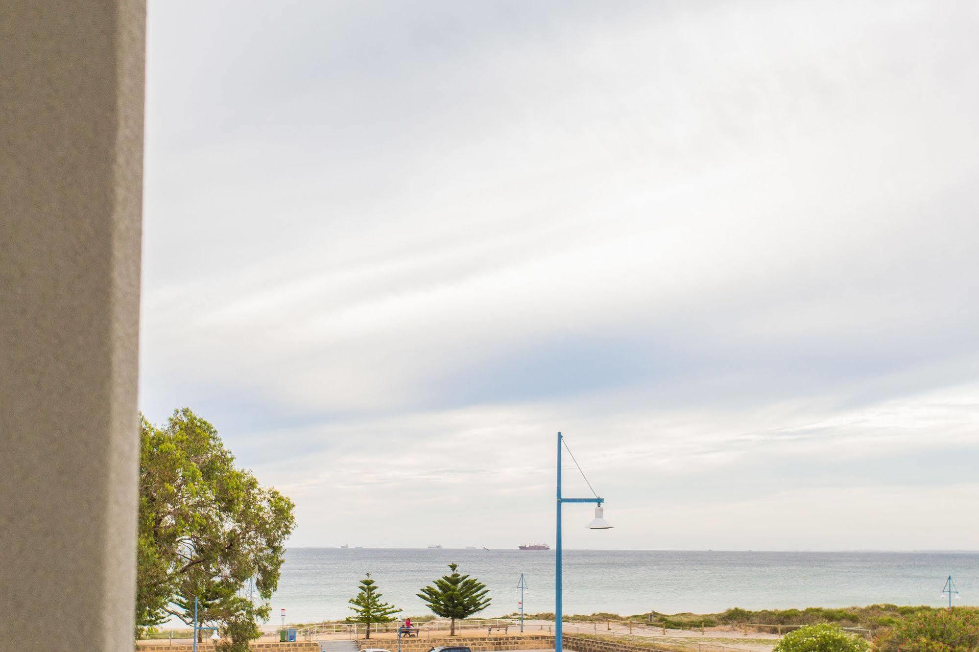 Spinnakers By Rockingham Apartments Εξωτερικό φωτογραφία