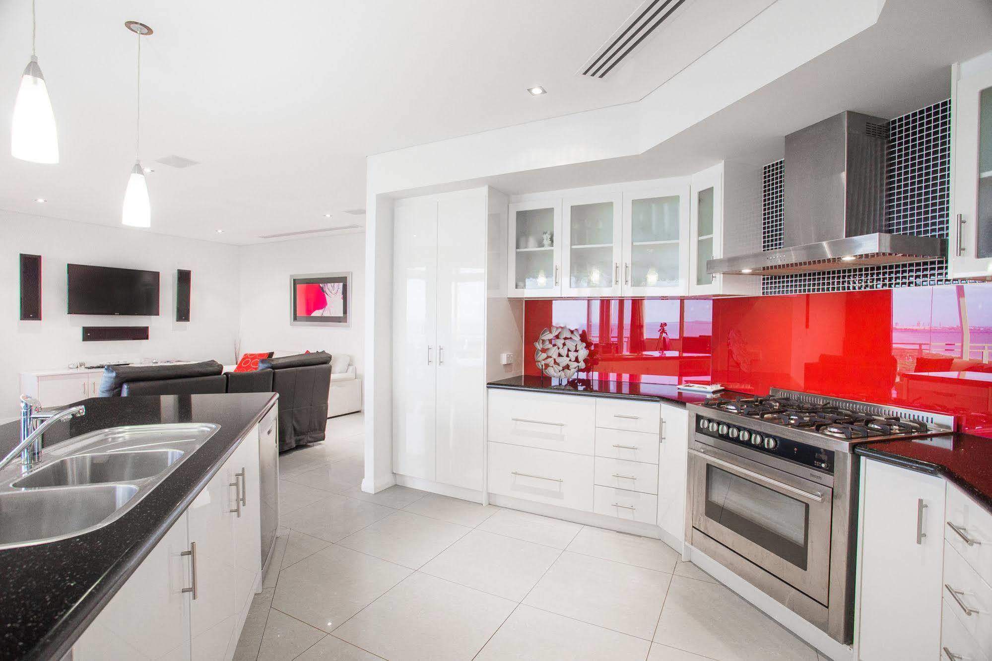 Spinnakers By Rockingham Apartments Εξωτερικό φωτογραφία